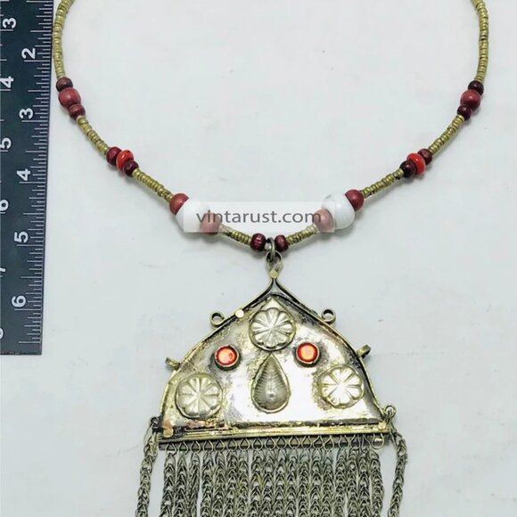 Wooden Beaded Chain Necklace With Dangling Vintage Pendant - Picture 9 of 11